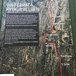 Modern, Lovely Holidayhome, In Quiet Nature Close To Trolltunga Semesterbostad *