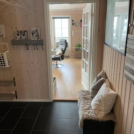 Modern, Lovely Holidayhome, In Quiet Nature Close To Trolltunga Holiday home Utsikten