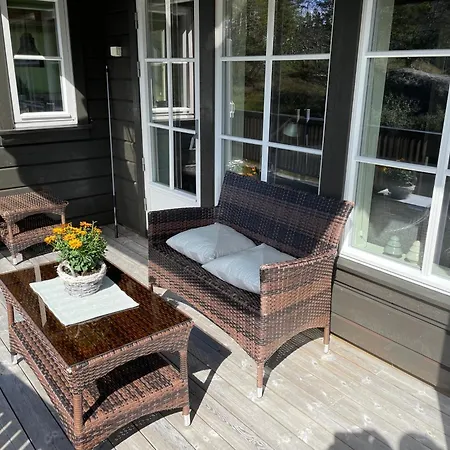 Modern, Lovely Holidayhome, In Quiet Nature Close To Trolltunga * Utsikten