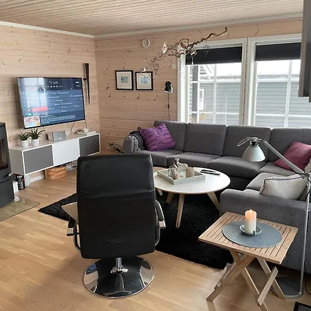 Modern, Lovely Holidayhome, In Quiet Nature Close To Trolltunga Utsikten