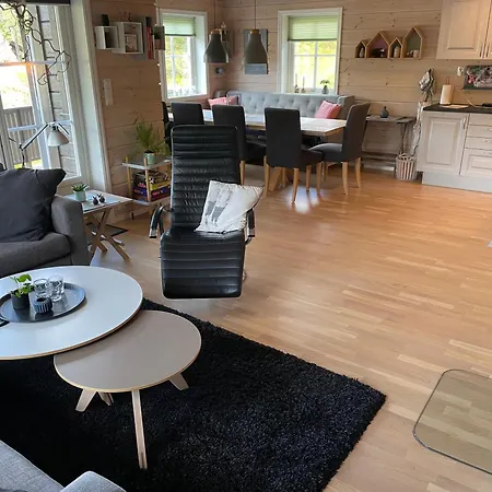 Unique Lovely Holidayhome, Bbq, Quiet Nature Close To Trolltunga Ferienhaus Utsikten