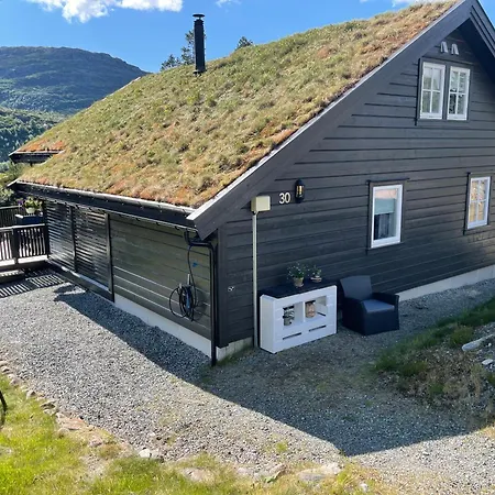 Unique Lovely Holidayhome, Bbq, Quiet Nature Close To Trolltunga Ferienhaus Utsikten