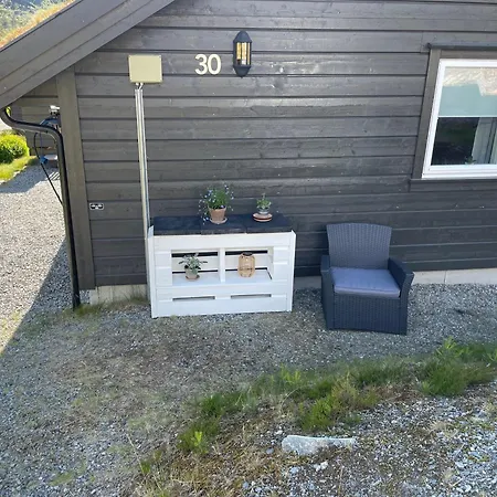 Unique Lovely Holidayhome, Bbq, Quiet Nature Close To Trolltunga Ferienhaus *