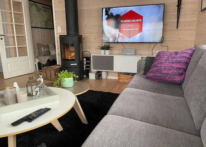 Modern, Lovely Holidayhome, In Quiet Nature Close To Trolltunga Utsikten