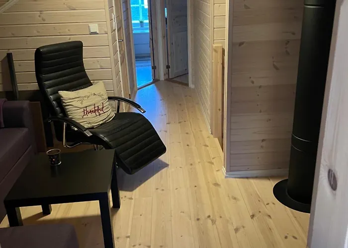 Modern, Lovely Holidayhome, In Quiet Nature Close To Trolltunga Utsikten