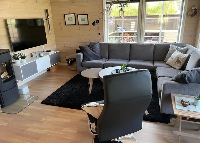 Modern, Lovely Holidayhome, In Quiet Nature Close To Trolltunga Utsikten