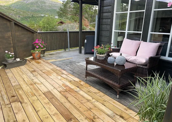 Feriehus Modern, Lovely Holidayhome, In Quiet Nature Close To Trolltunga Utsikten